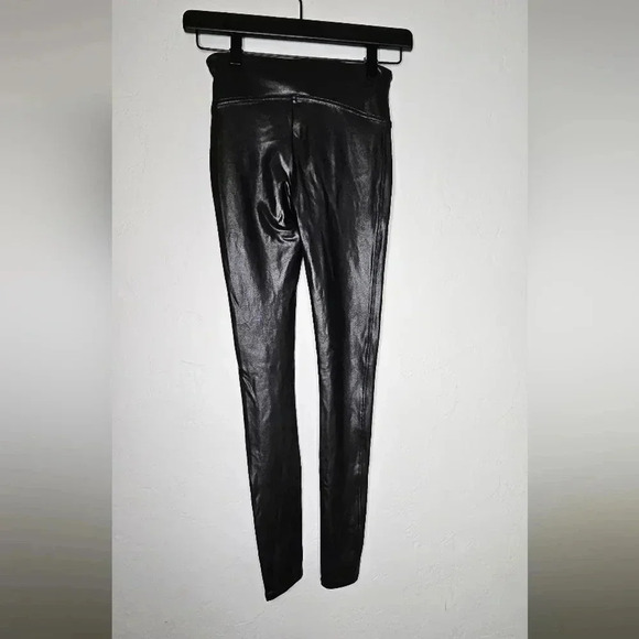 Spanx Faux Leather Leggings XS in Black - Picture 6 of 8